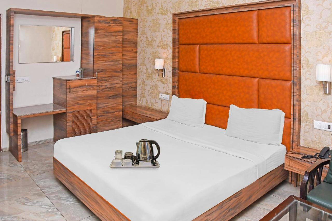 Bhilai Townhouse 900 Hotel Surya Palace מראה חיצוני תמונה